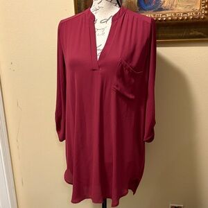 Lush Deep Red🍷V-Neck roll up 3/4 sleeve tunic Blouse front pocket round hem